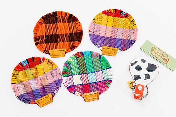 バルーンコースター＆牛柄キーホルダーセット（思いやり型返礼品）