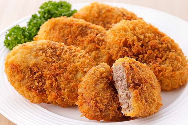 十勝ハーブ牛と北海道産ポークの大地のメンチカツ＜70g×15個＞