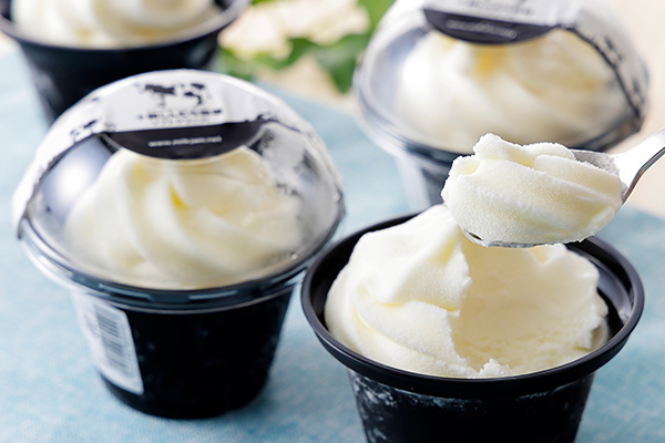 十勝しんむら牧場　放牧牛のソフトアイス＜120ml×8個＞